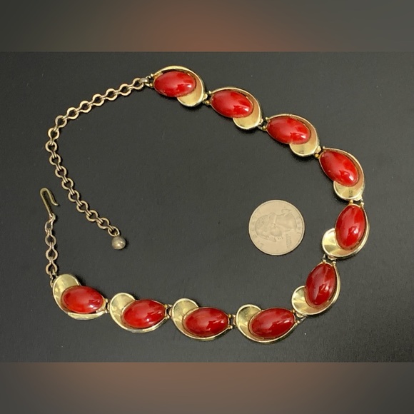 RARE - STRIKING VINTAGE CHAREL RED CABACHON NECKLACE - Picture 10 of 12